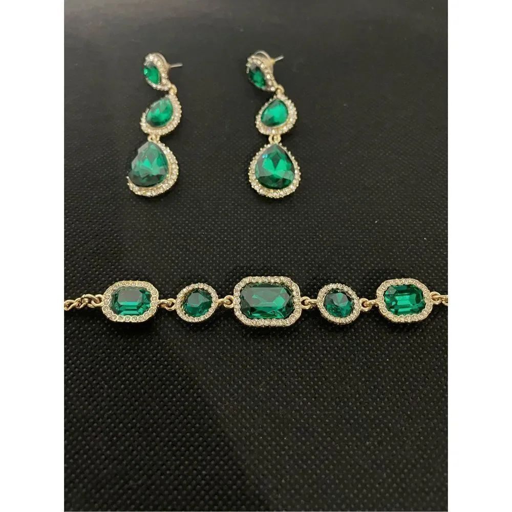 Green gem Earrings and bracelets set